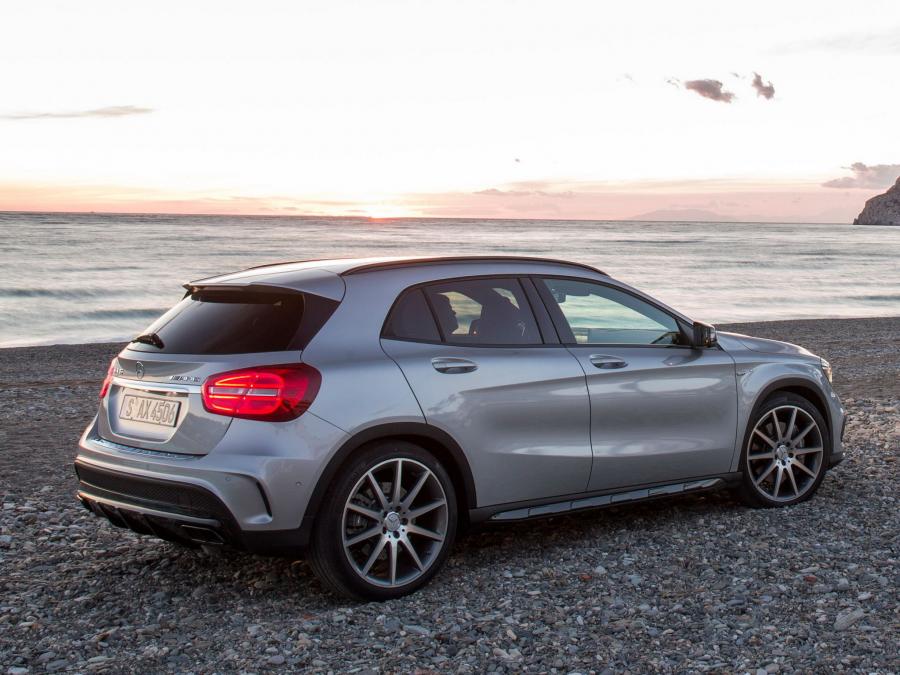  Mercedes-Benz GLA45 AMG 2014 года  (фото 24 из 28)